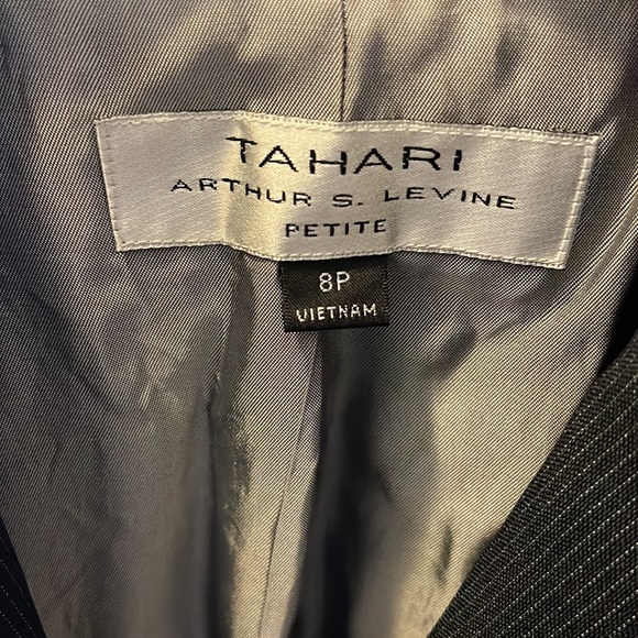 TAHARI Blazer Size 8P - Picture 5 of 10